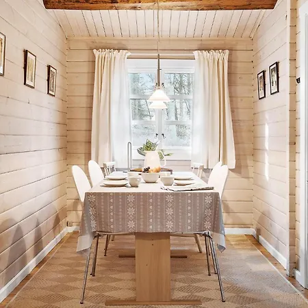 2 Bedroom Stunning In 펜션 루켄