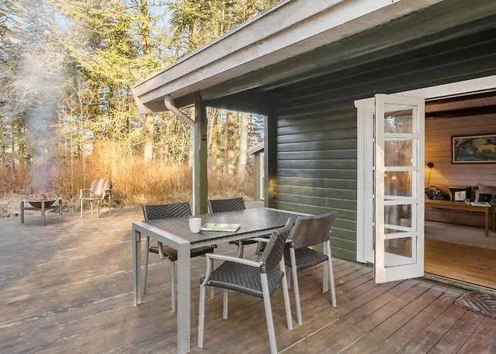 Дом отдыха 2 Bedroom Stunning In